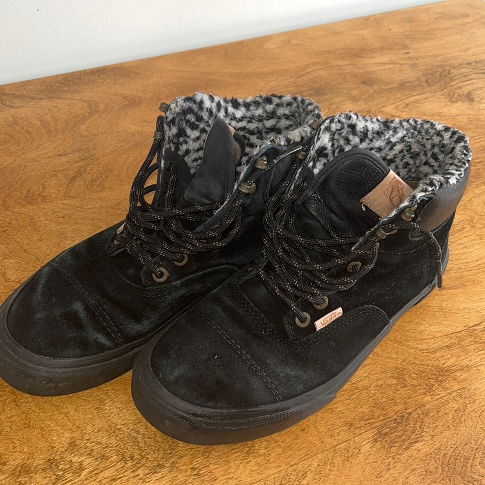Vans Sk8 Hi MTE Black Suede